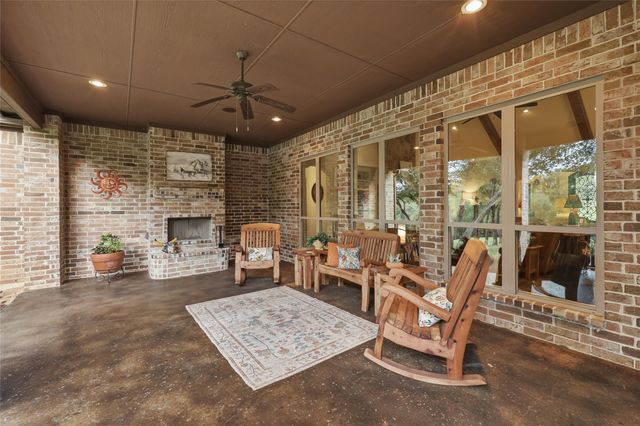 125 E Bozeman Lane, Fort Worth, TX 76108