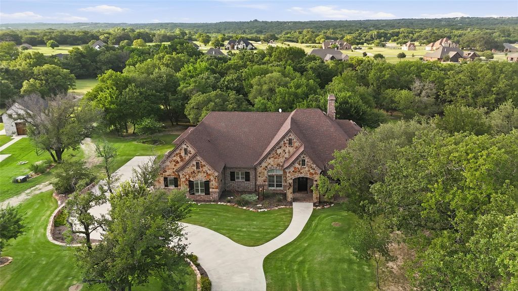 125 E Bozeman Lane, Fort Worth, TX 76108
