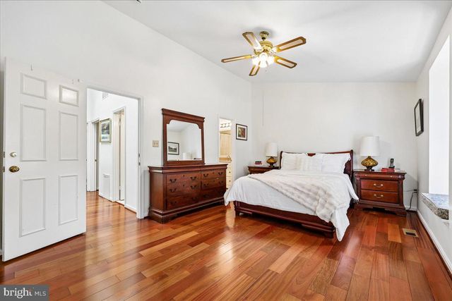 10623 PINE HAVEN TER, North Bethesda, MD 20852