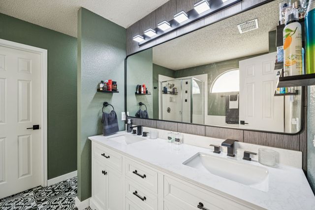 10601 Gleneagles Lane, Rowlett, TX 75089