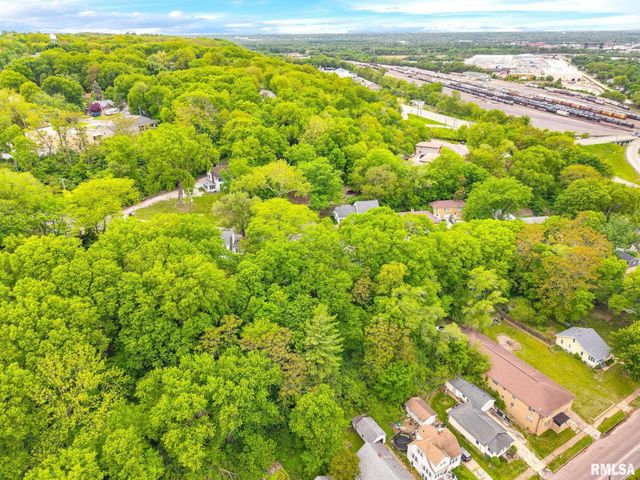 201 PEKIN Avenue, East Peoria, IL 61611