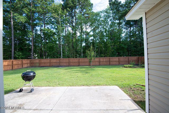 258 Breakwater Drive, Sneads Ferry, NC 28460