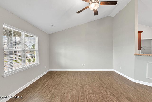 258 Breakwater Drive, Sneads Ferry, NC 28460