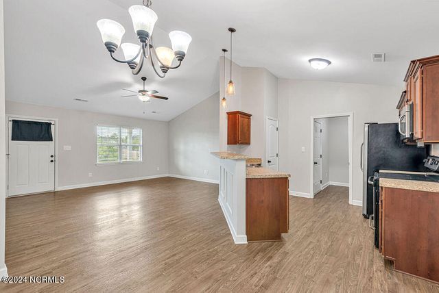 258 Breakwater Drive, Sneads Ferry, NC 28460