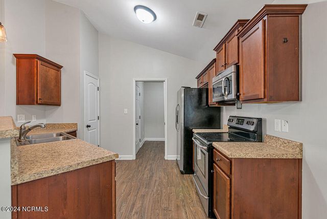 258 Breakwater Drive, Sneads Ferry, NC 28460