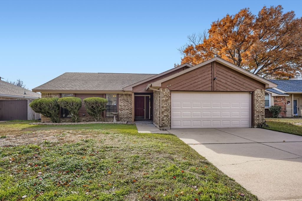 424 Benjamin Lane, Arlington, TX 76002