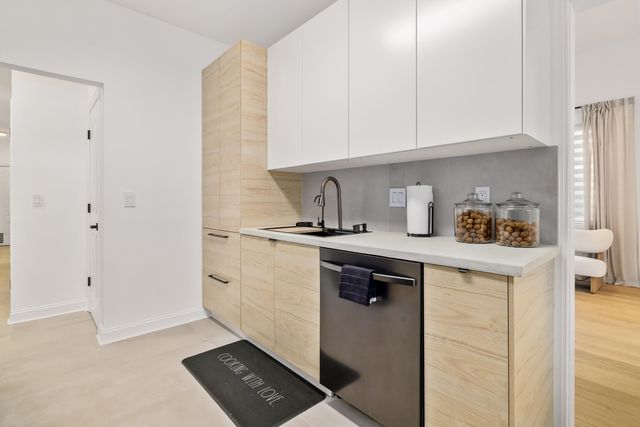 987 Shipmaster Ave., Myrtle Beach, SC 29579