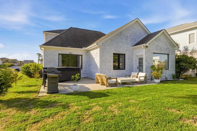 987 Shipmaster Ave., Myrtle Beach, SC 29579