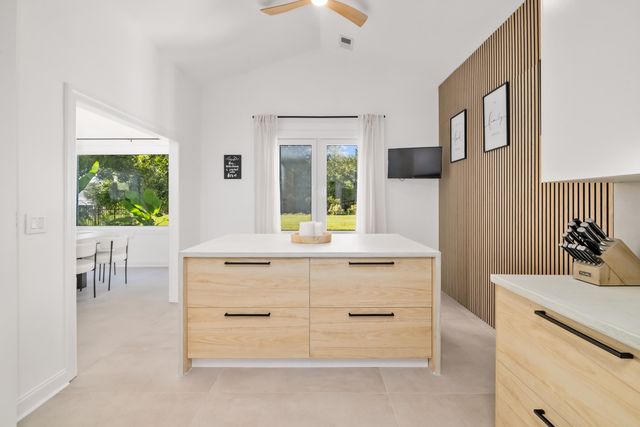 987 Shipmaster Ave., Myrtle Beach, SC 29579