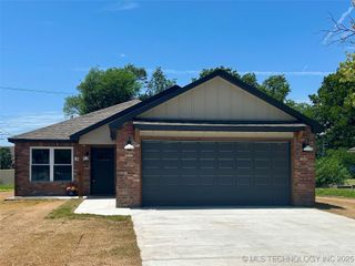 100 N Indianola Street, Pryor, OK 74361