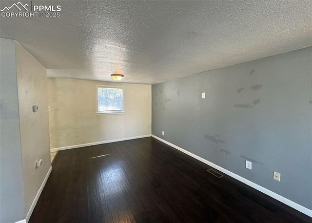 915 S EL PASO Street, Colorado Springs, CO 80903