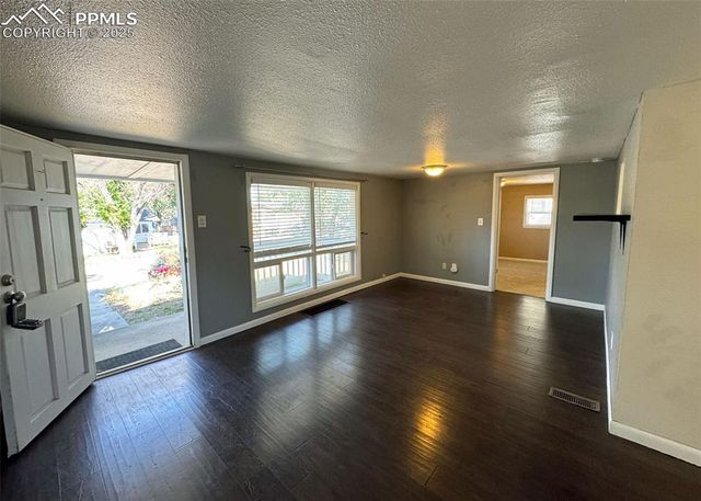 915 S EL PASO Street, Colorado Springs, CO 80903