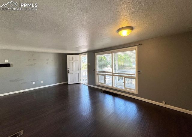 915 S EL PASO Street, Colorado Springs, CO 80903