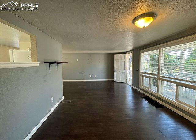 915 S EL PASO Street, Colorado Springs, CO 80903