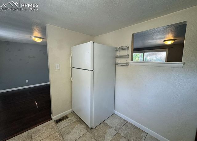 915 S EL PASO Street, Colorado Springs, CO 80903