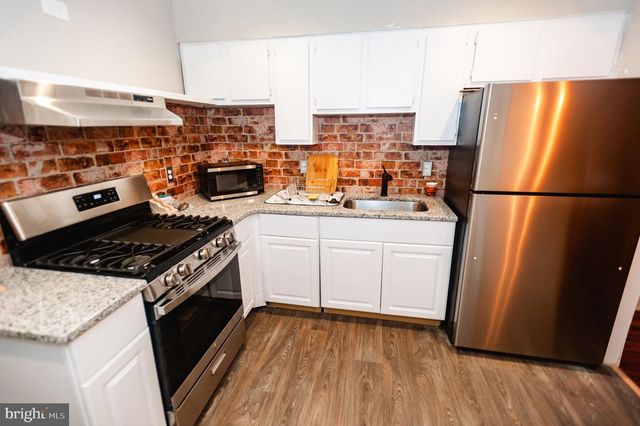 270 E SLOCUM ST, Philadelphia, PA 19119