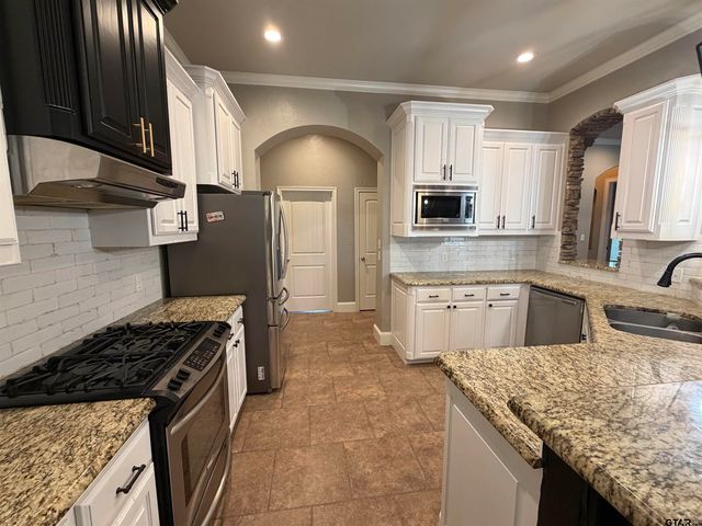 4928 CR 427, Tyler, TX 75704