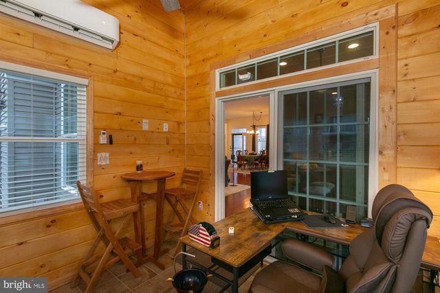 79 TORNWORTH DR, Charles Town, WV 25414