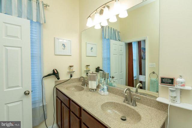 79 TORNWORTH DR, Charles Town, WV 25414