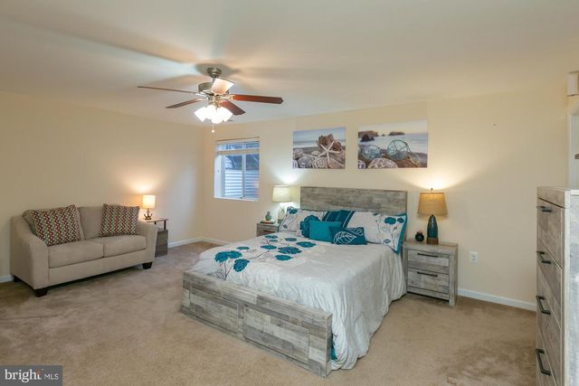 79 TORNWORTH DR, Charles Town, WV 25414