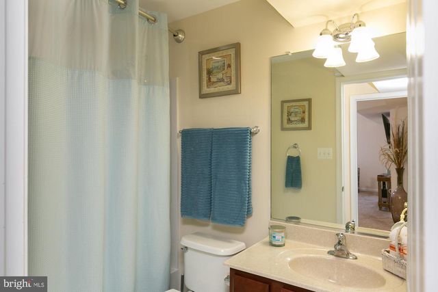 79 TORNWORTH DR, Charles Town, WV 25414