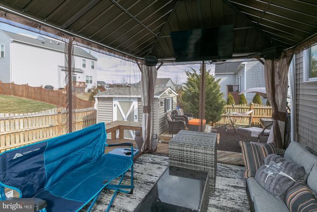 79 TORNWORTH DR, Charles Town, WV 25414