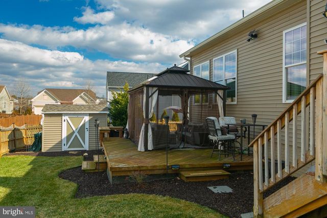 79 TORNWORTH DR, Charles Town, WV 25414