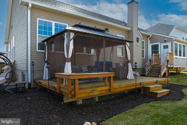 79 TORNWORTH DR, Charles Town, WV 25414