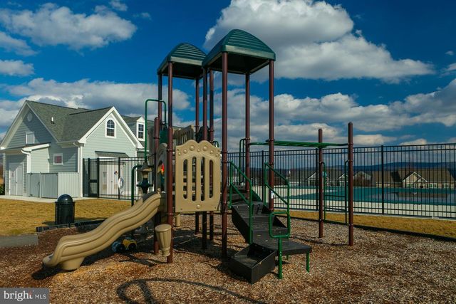 79 TORNWORTH DR, Charles Town, WV 25414