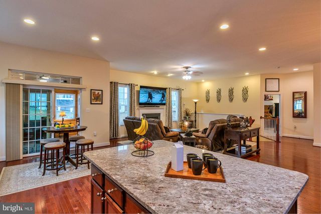 79 TORNWORTH DR, Charles Town, WV 25414