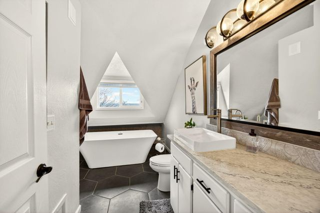 730 Grover Street, Ashland, OR 97520