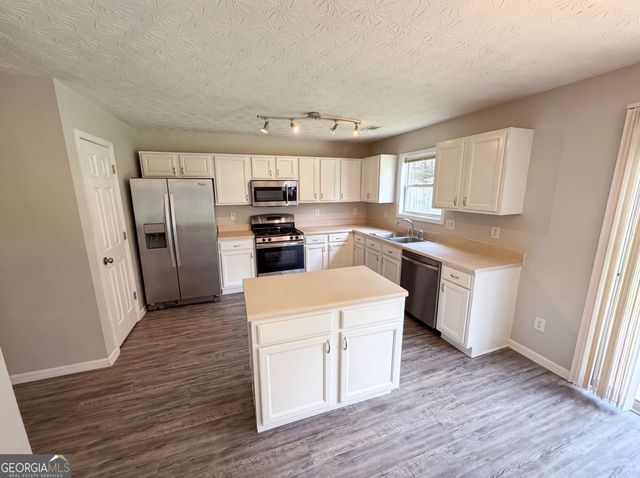 4636 Pine Acre Circle, Sugar Hill, GA 30518