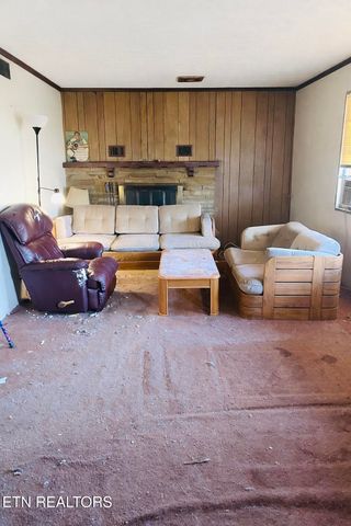 107 Bermuda Rd, Oak Ridge, TN 37830