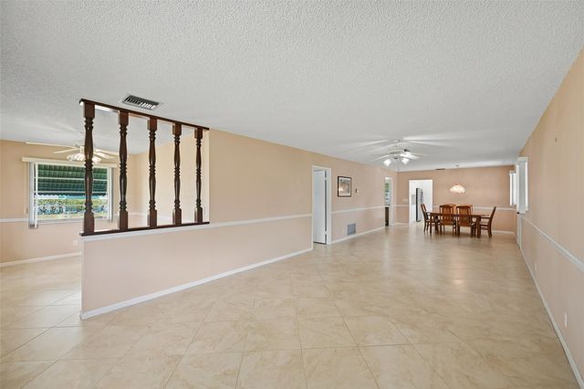 602 Hummingbird Lane 602, Delray Beach, FL 33445