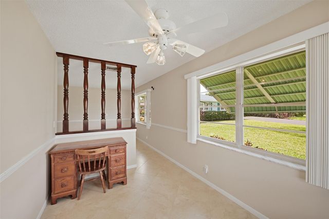 602 Hummingbird Lane 602, Delray Beach, FL 33445