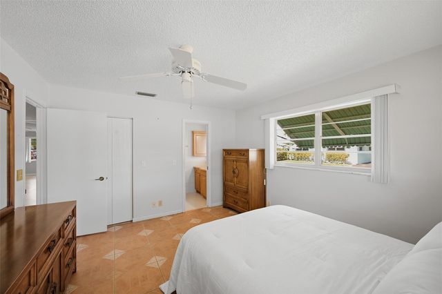 602 Hummingbird Lane 602, Delray Beach, FL 33445