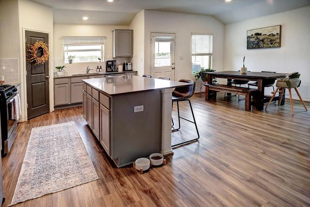 121 George Kimble CV, Bastrop, TX 78602