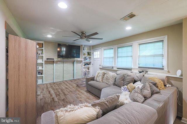 1024 KENILWORTH DR, Towson, MD 21204