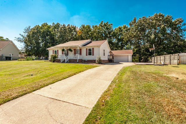 332 Forrest Dr, Greenbrier, TN 37073