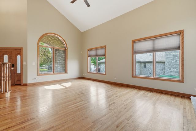 408 Siesta Drive, New Lenox, IL 60451