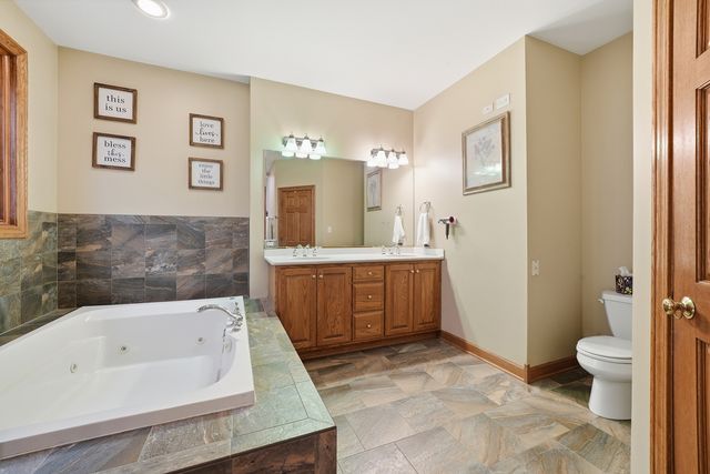 408 Siesta Drive, New Lenox, IL 60451