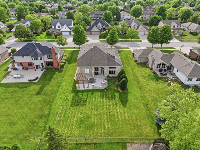 408 Siesta Drive, New Lenox, IL 60451