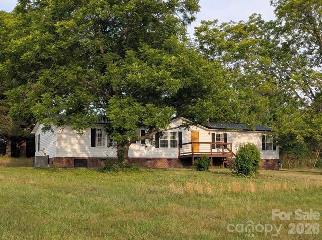 33 Honeysuckle Lane, Taylorsville, NC 28682