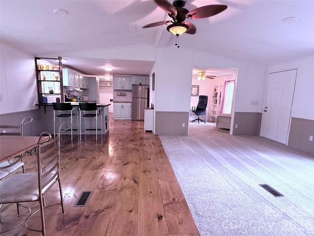 33 Honeysuckle Lane, Taylorsville, NC 28682