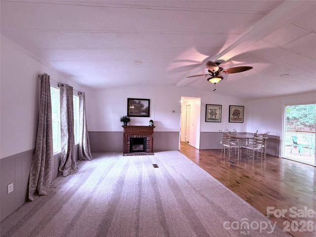 33 Honeysuckle Lane, Taylorsville, NC 28682
