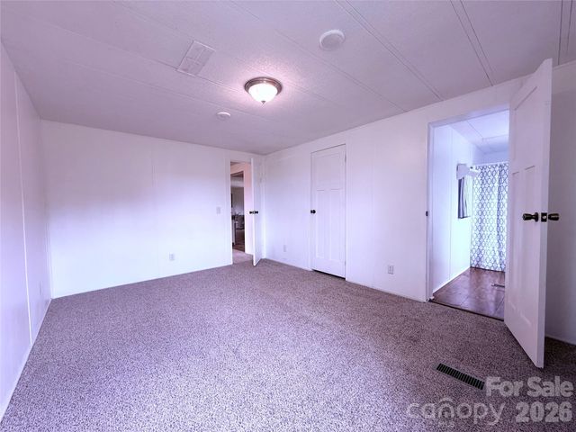33 Honeysuckle Lane, Taylorsville, NC 28682