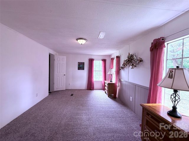 33 Honeysuckle Lane, Taylorsville, NC 28682