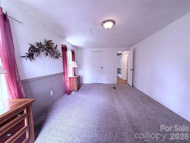 33 Honeysuckle Lane, Taylorsville, NC 28682