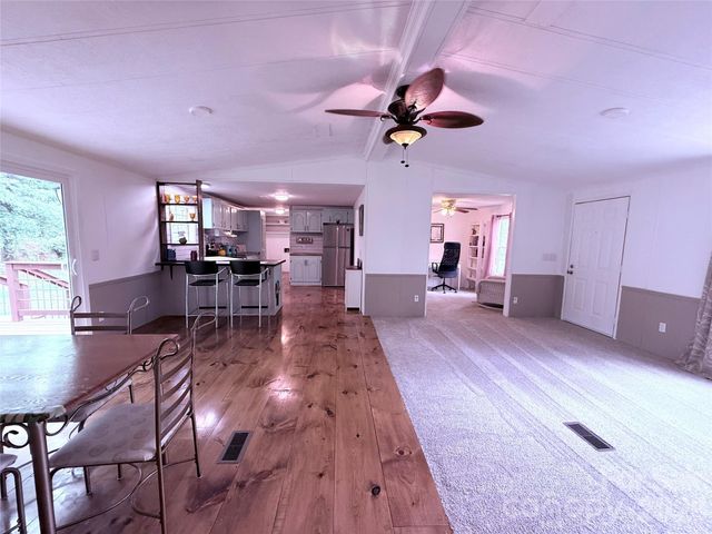 33 Honeysuckle Lane, Taylorsville, NC 28682