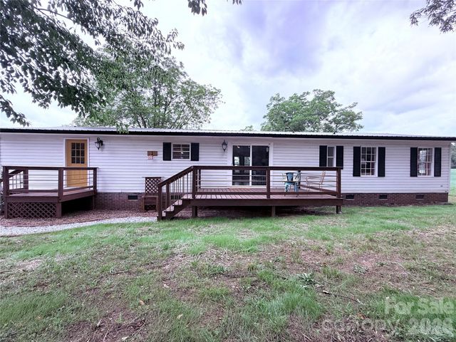 33 Honeysuckle Lane, Taylorsville, NC 28682